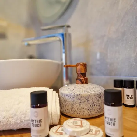 Regina - Luxury * Myrties