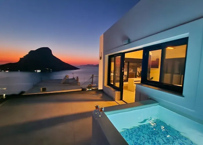 Regina - Luxury * Myrties