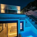 Regina - Luxury *