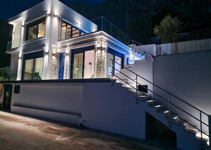 Regina - Luxury Holiday home